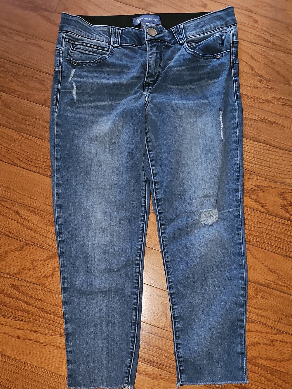 Democracy Women’s Blue Distressed Cropped Stretch Jeans Sz 10